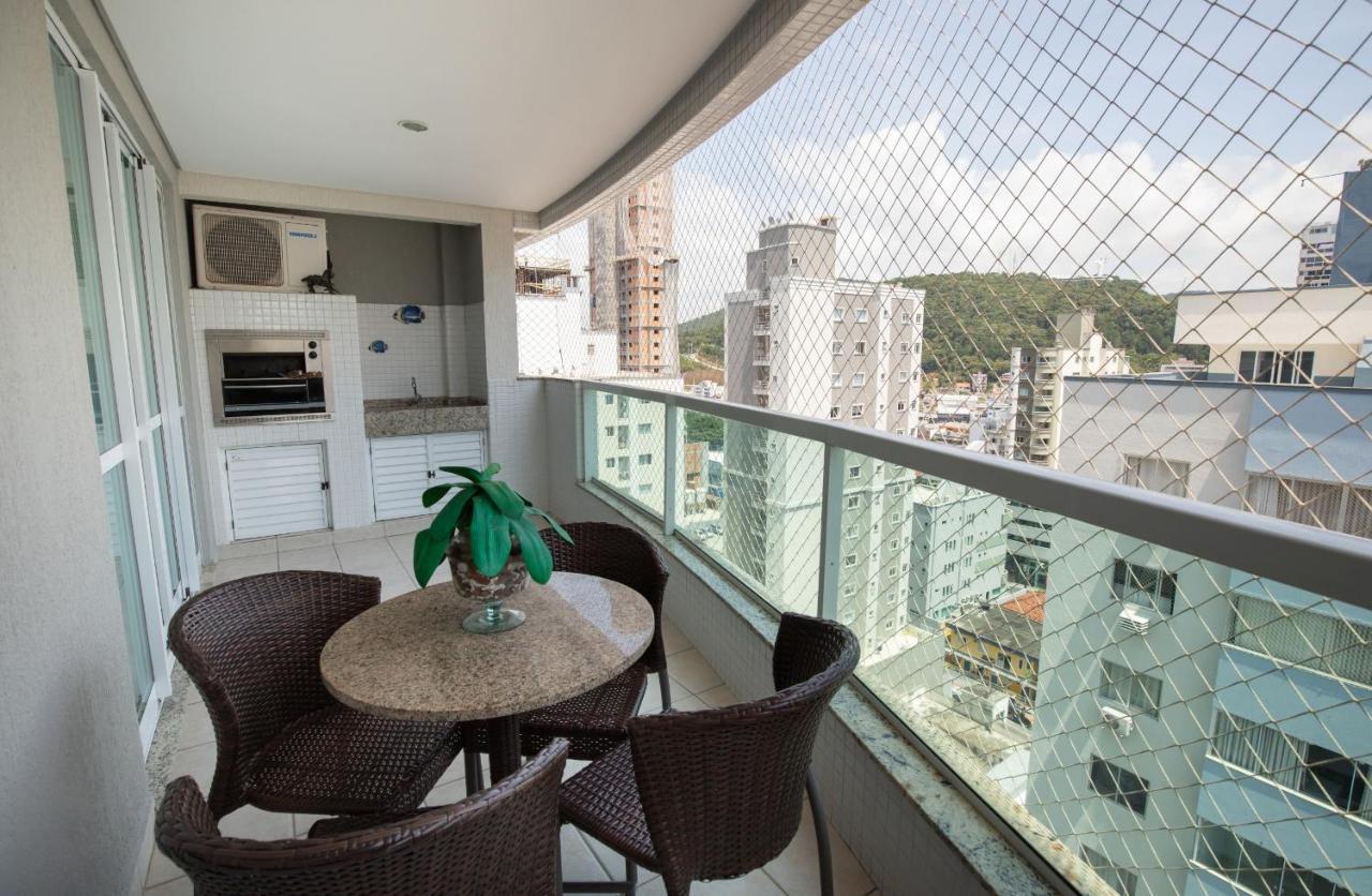 Amplo Apartamento De 3 Quartos No Centro De Balneario Camboriu N1859 Apartment Luaran gambar