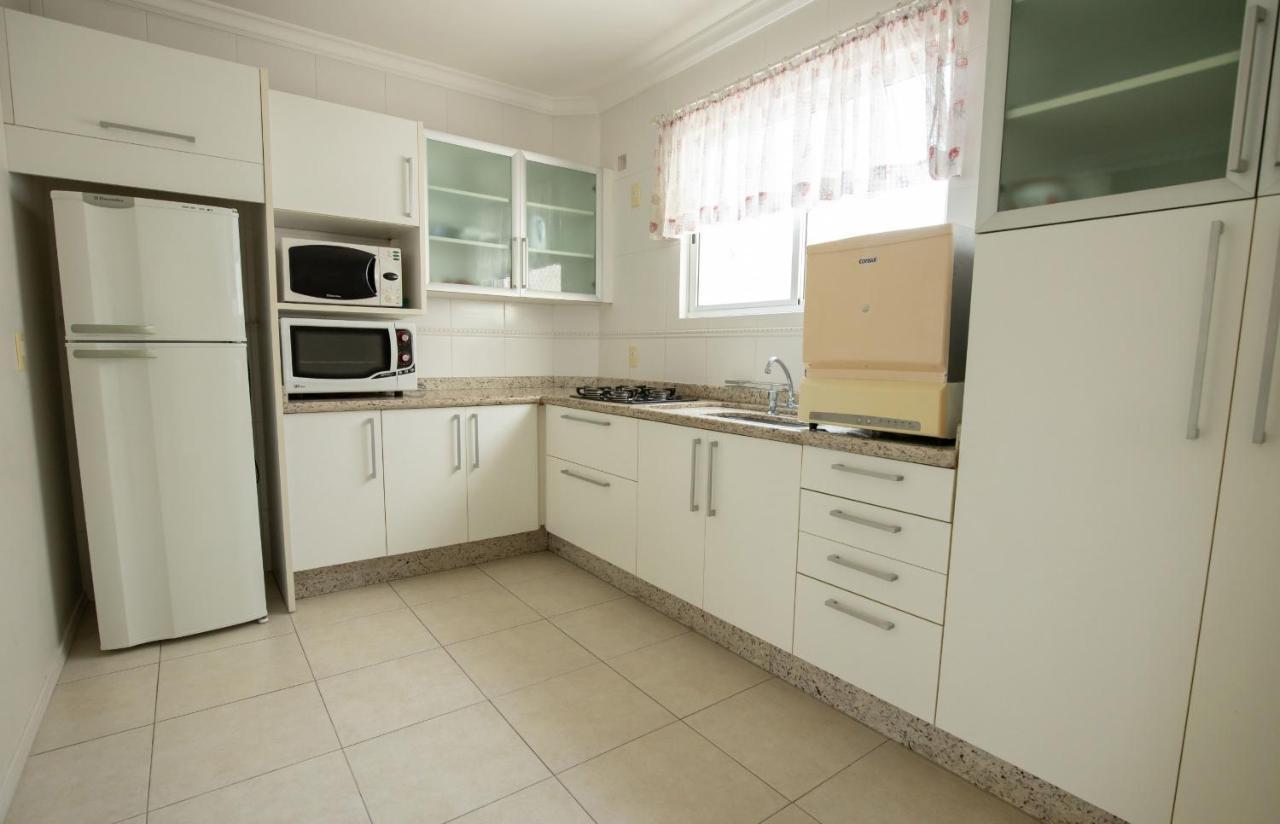 Amplo Apartamento De 3 Quartos No Centro De Balneario Camboriu N1859 Apartment Luaran gambar