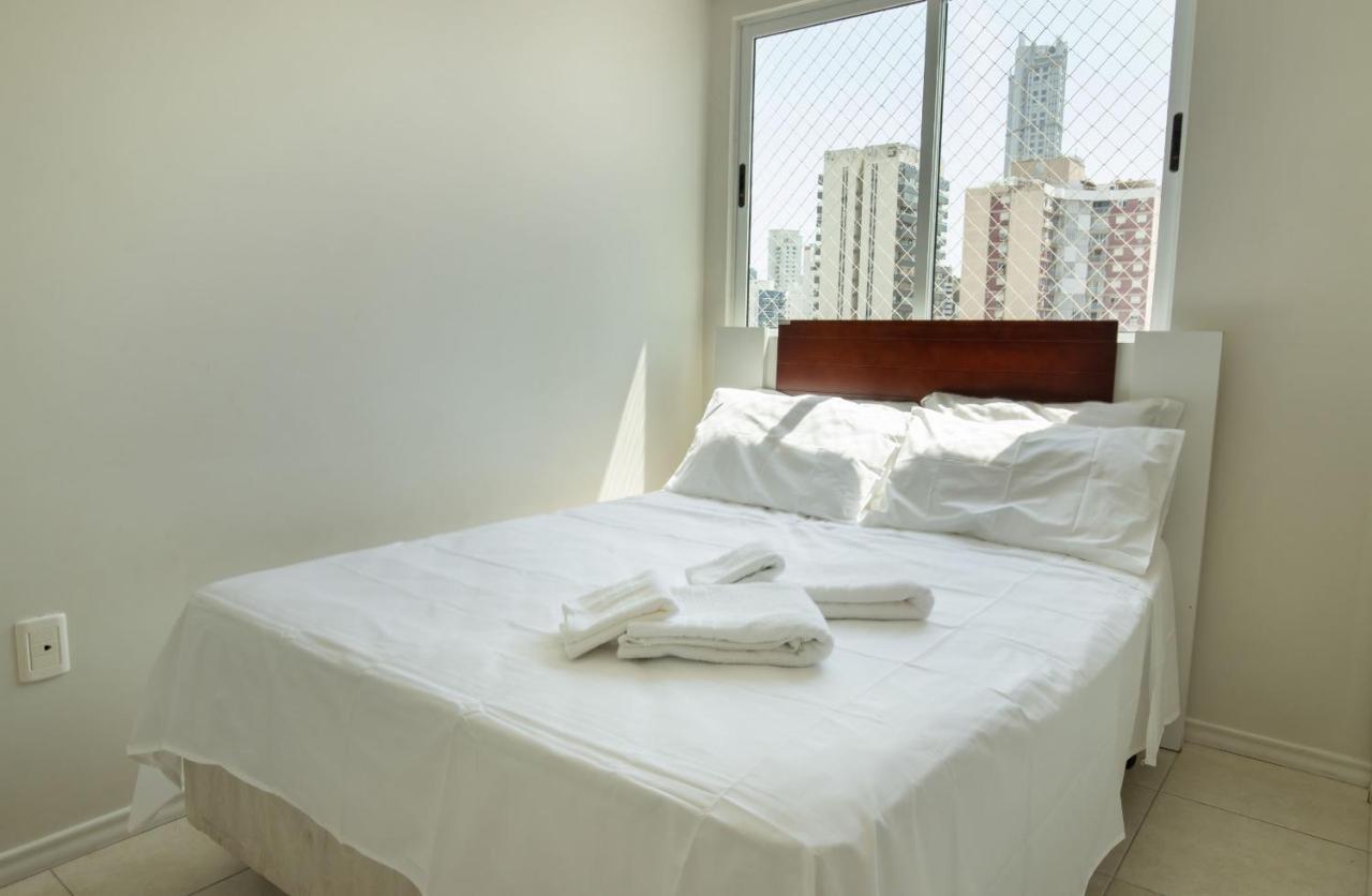 Amplo Apartamento De 3 Quartos No Centro De Balneario Camboriu N1859 Apartment Luaran gambar
